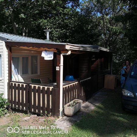 Charmant Mobil Home Style Chalet Besse-et-Saint-Anastaise Esterno foto